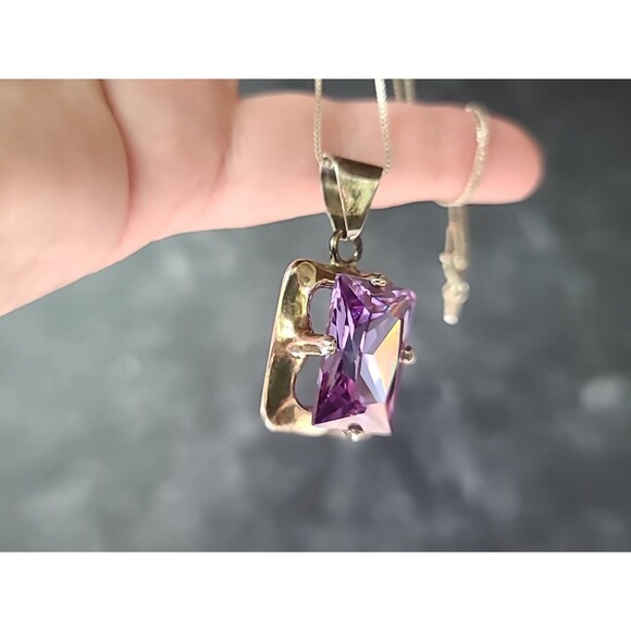 925 Sterling Silver Faceted Purple Glass Rectangular Shaped Pendant Necklace - Picture 2 of 10